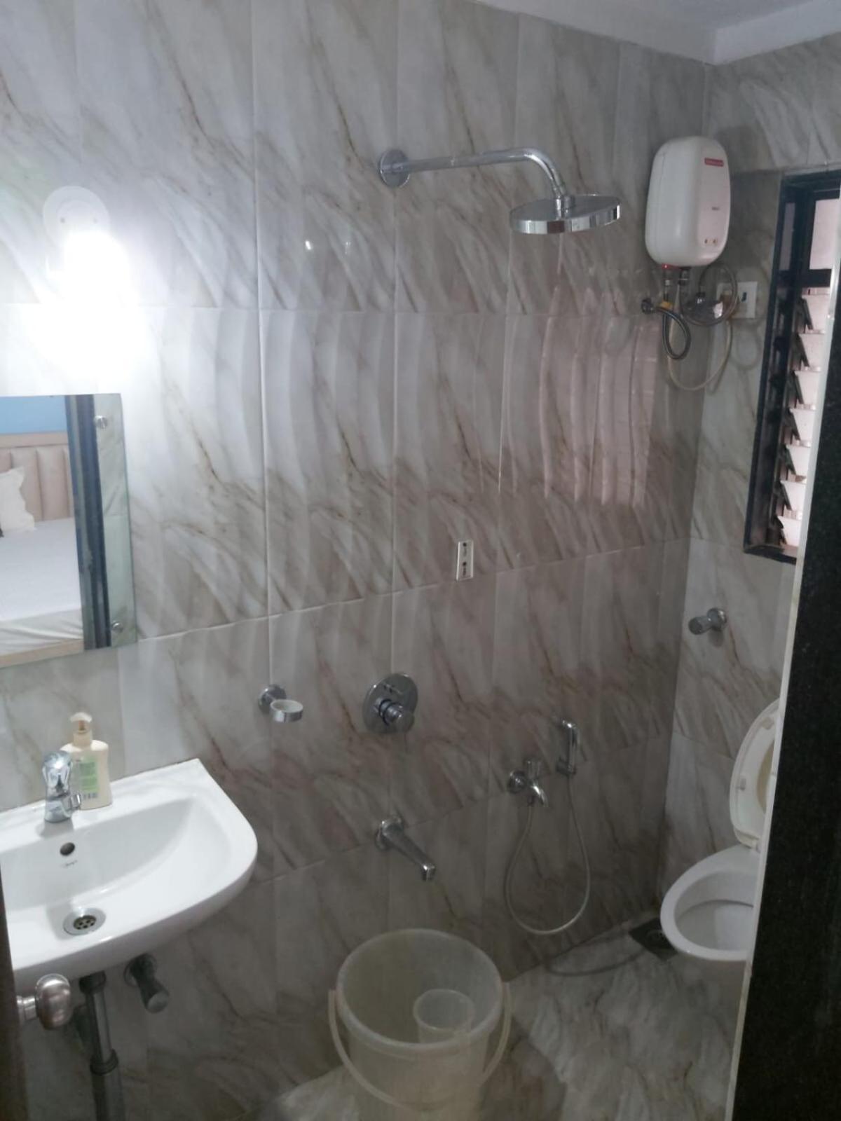 Apartment Luxury In Bandra Mumbai