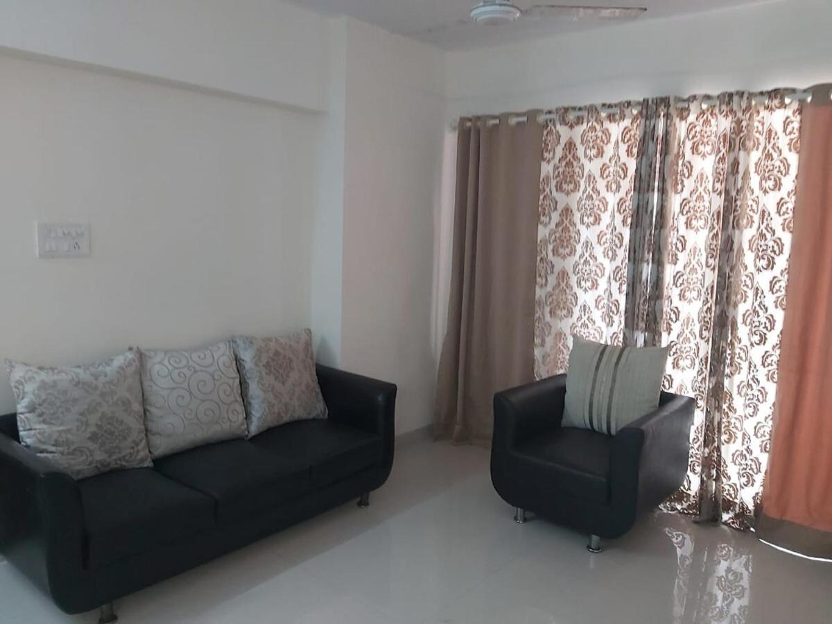 Luxury In Bandra Apartment